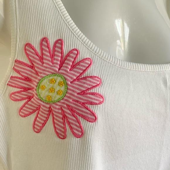 TALBOTS White Tank Top with Appliquéd Beaded Flower, Size Medium. - Picture 2 of 7